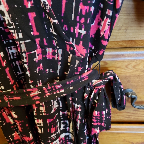 APT. 9 Faux Wrap Dress with Tie Size XL Short Sleeve NWOT - Picture 4 of 4